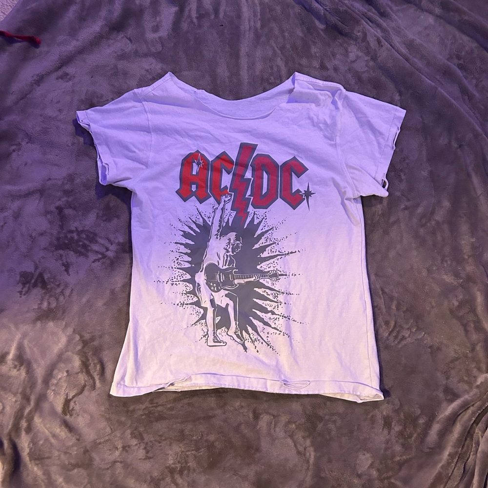 cut shoulder acdc shirt🤍